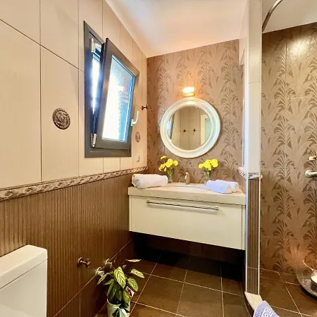 Heart House With Private Pool By Dadovillas * Akharavi